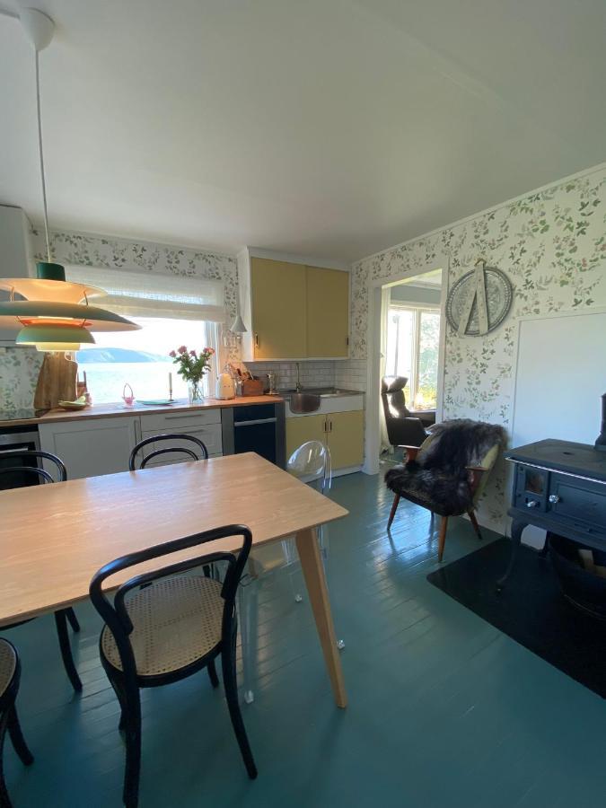 Unique And Charming Holiday Home With Fantastic Sea Views Tromso Bagian luar foto