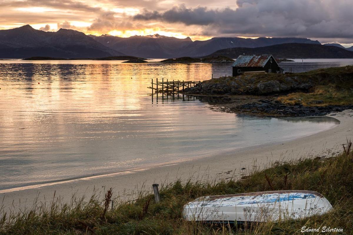 Unique And Charming Holiday Home With Fantastic Sea Views Tromso Bagian luar foto