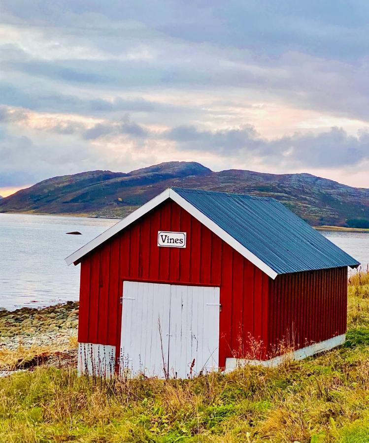 Unique And Charming Holiday Home With Fantastic Sea Views Tromso Bagian luar foto