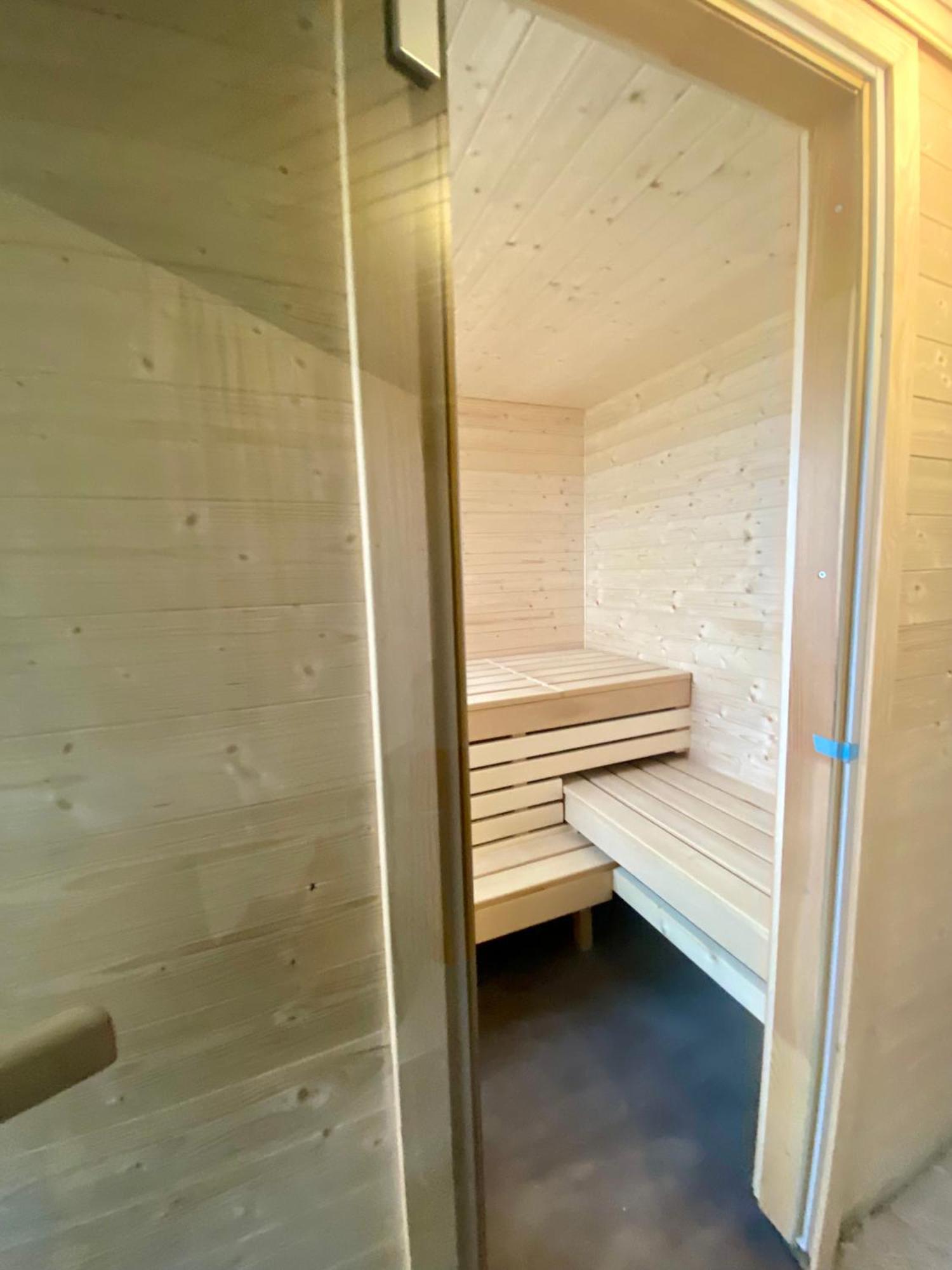 Unique And Charming Holiday Home With Fantastic Sea Views Tromso Bagian luar foto