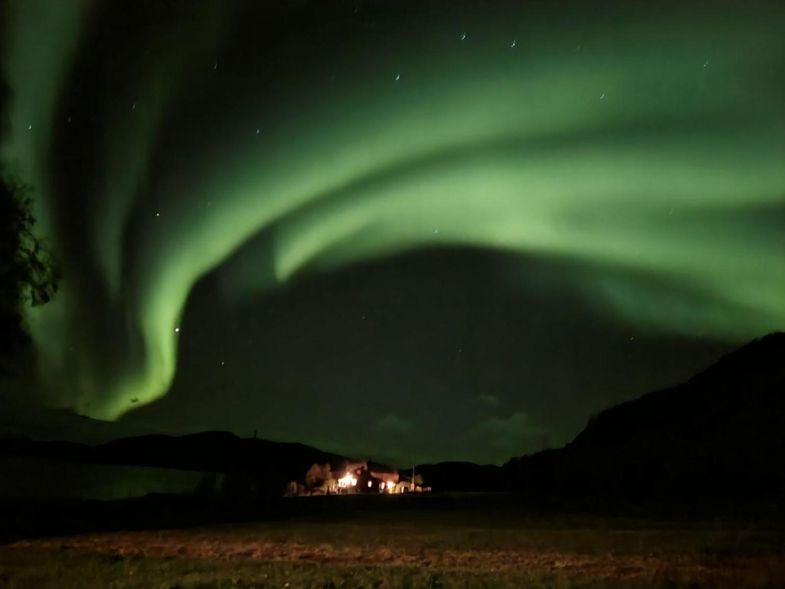 Unique And Charming Holiday Home With Fantastic Sea Views Tromso Bagian luar foto
